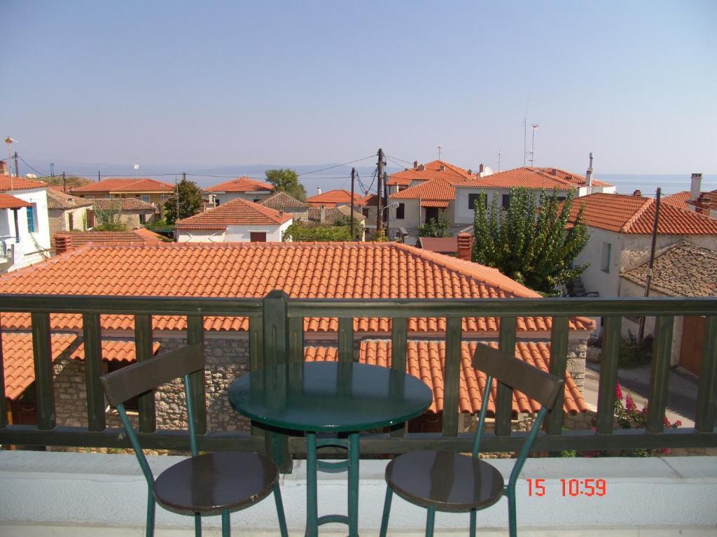Nikos Apartments Afytos Bagian luar foto