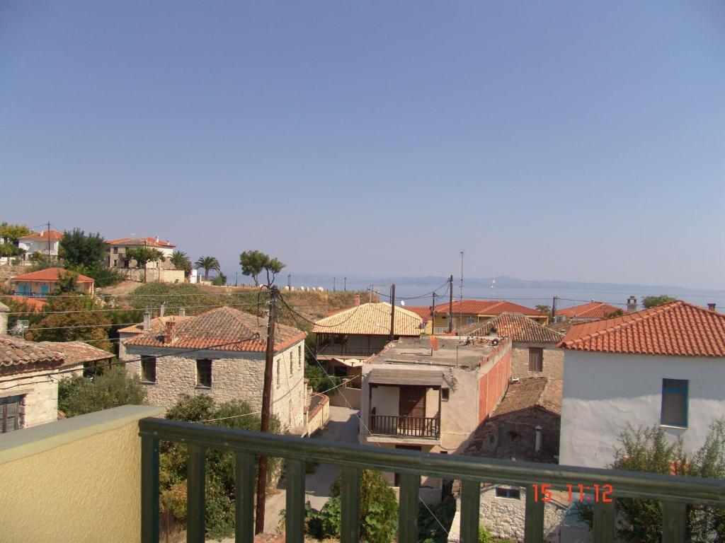 Nikos Apartments Afytos Bagian luar foto