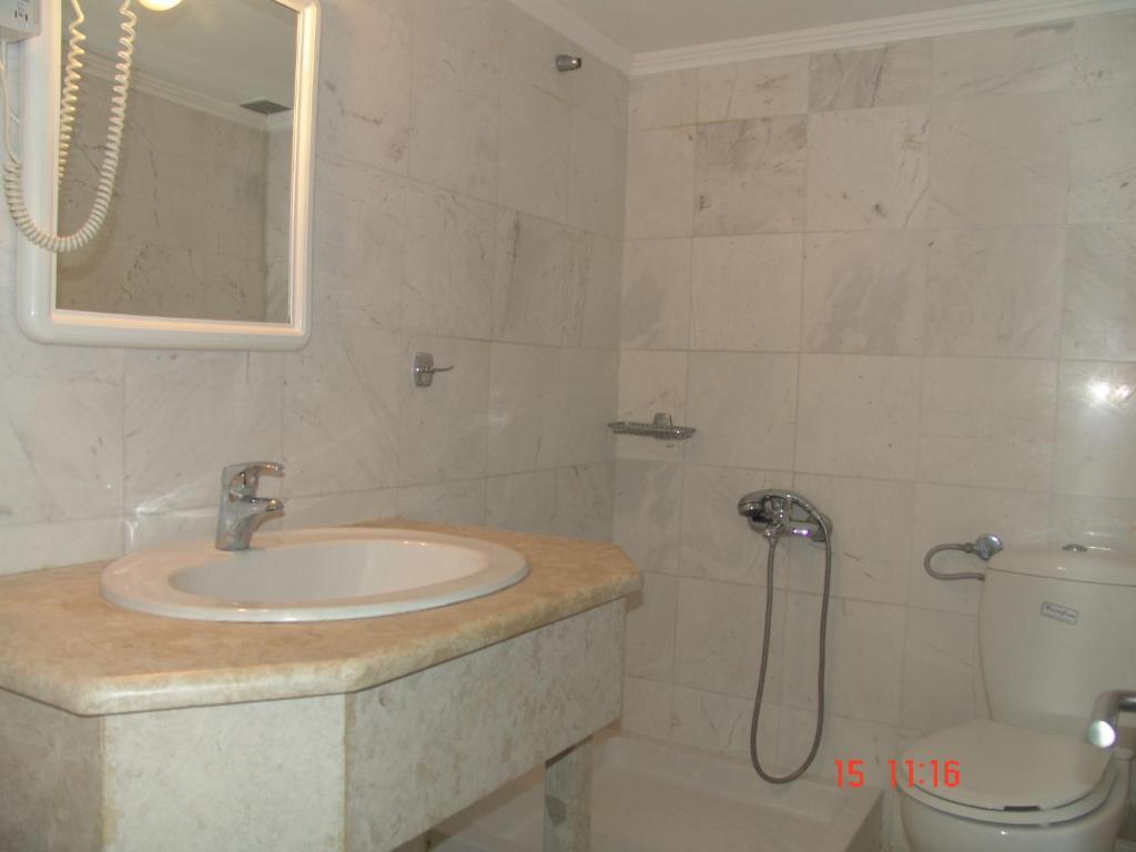 Nikos Apartments Afytos Bagian luar foto